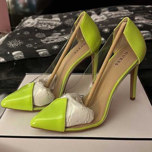 GUESS Neon Green Heels - Picture 1 of 9